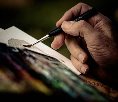 Andrew Logan watercolouring at Sarnath India 2016© James Nicholls